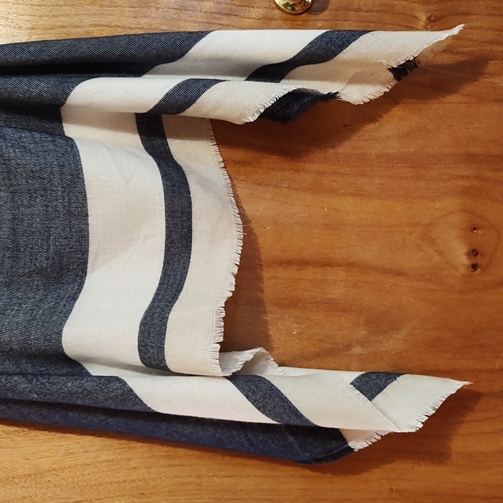 Francesca's Hooded Shawl Navy Cream Color Block Waterfall High-Low Hem Fringe OS - Picture 8 of 12